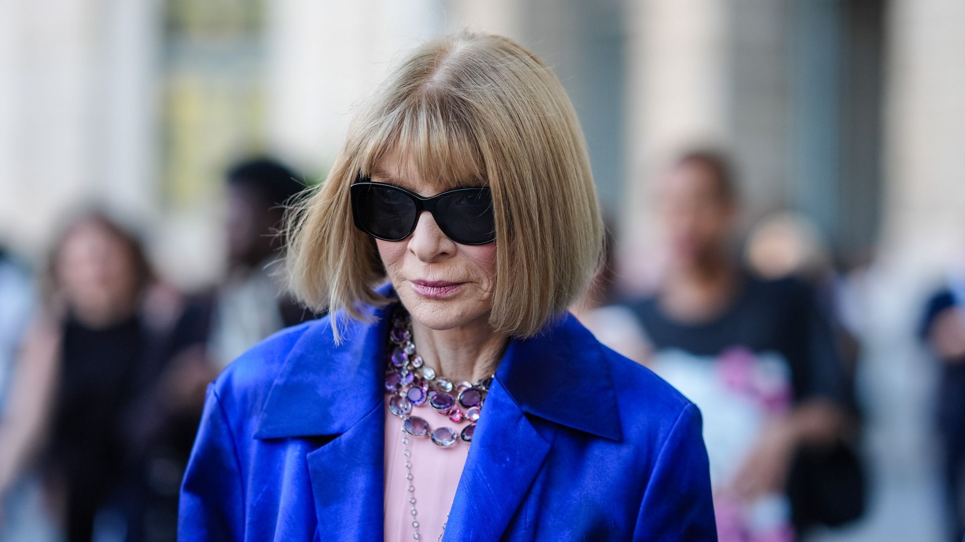 1920x1080 Anna Wintour's reaction upon spotting Pedro Almodóvar sitting front row at Paris Fashion Week
