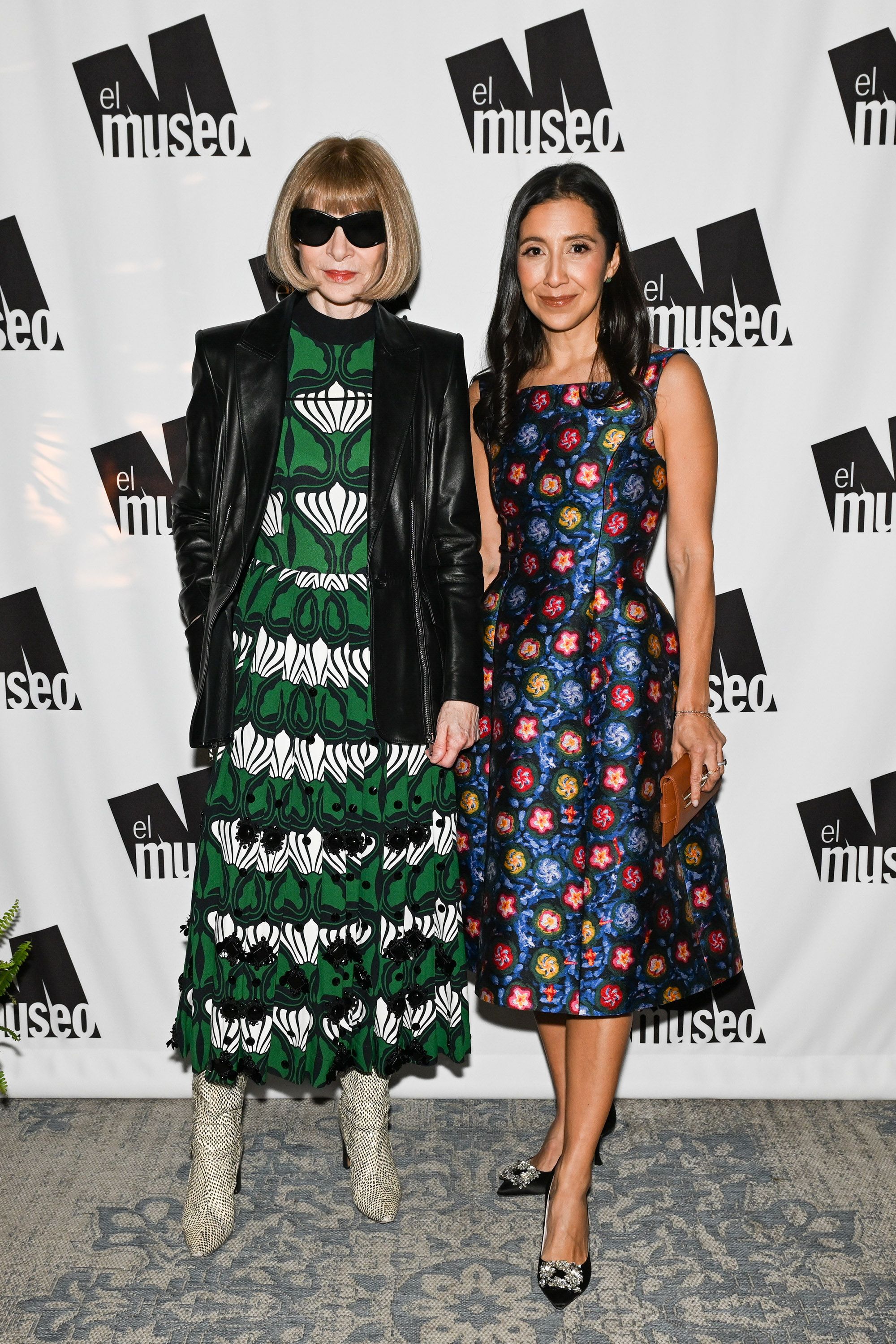 2000x3000 Anna Wintour Wallpaper