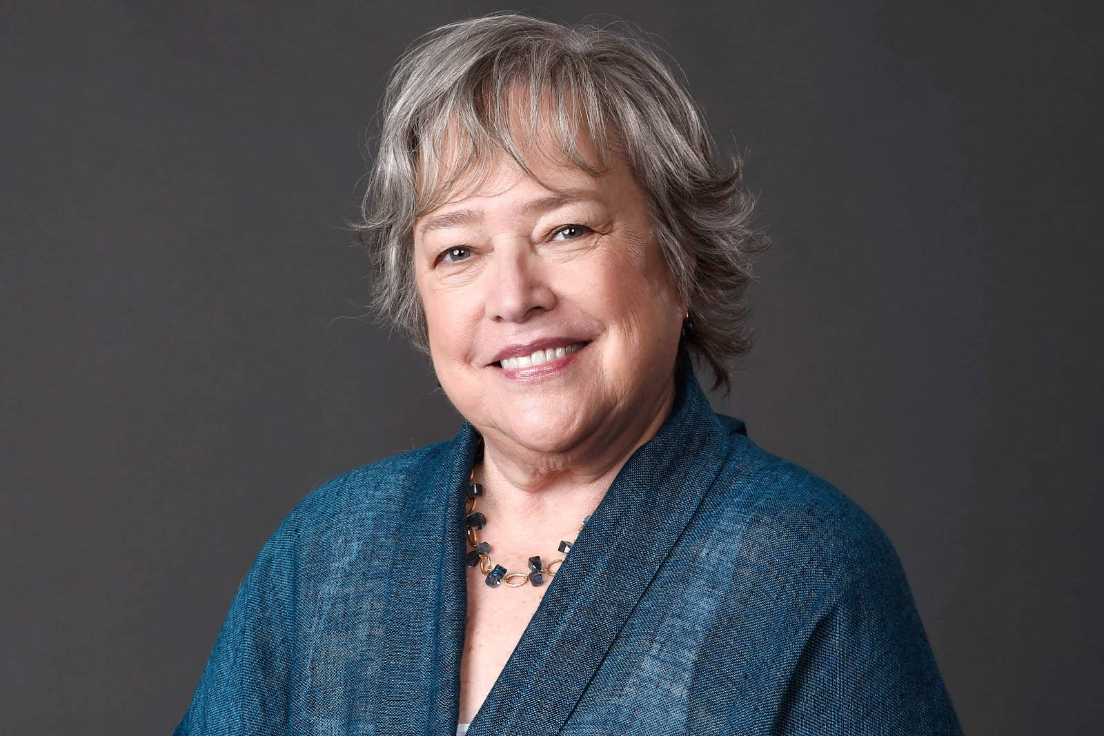 1600x1067 Download Kathy Bates Hollywood Actor Wallpaper