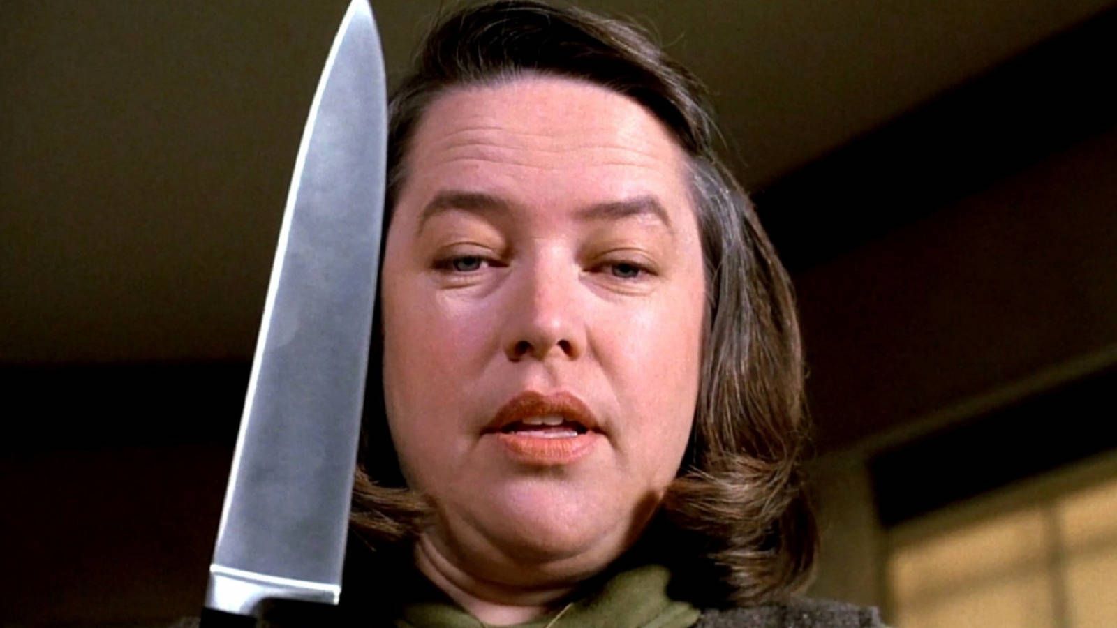 1600x900 Download Acclaimed Actress Kathy Bates in a Mysterious Scene Wallpaper