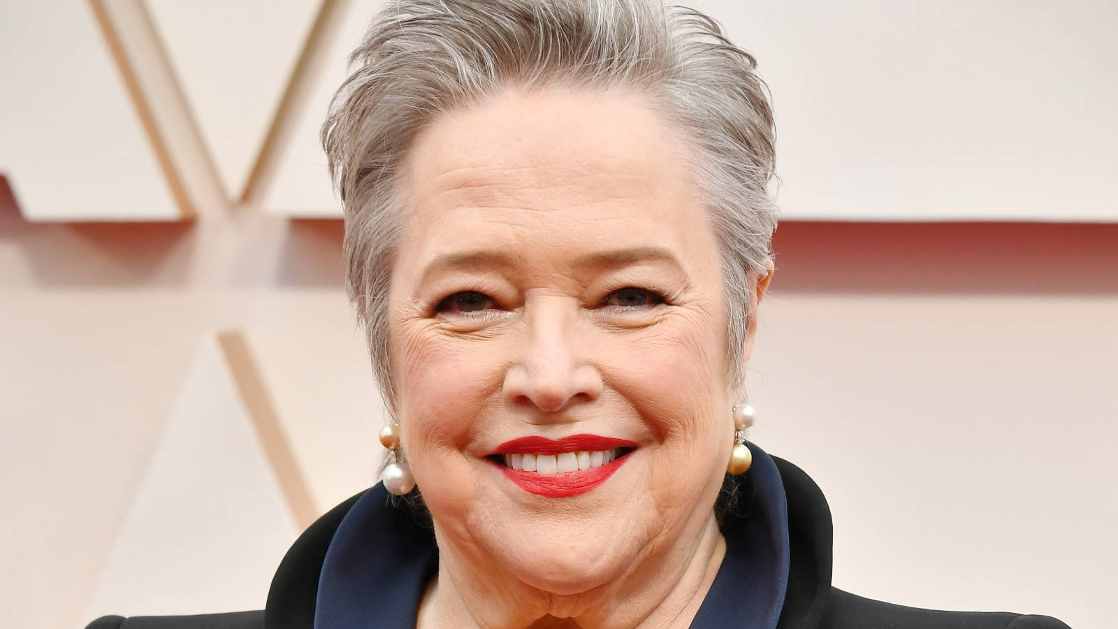 1600x900 Kathy Bates Wallpaper