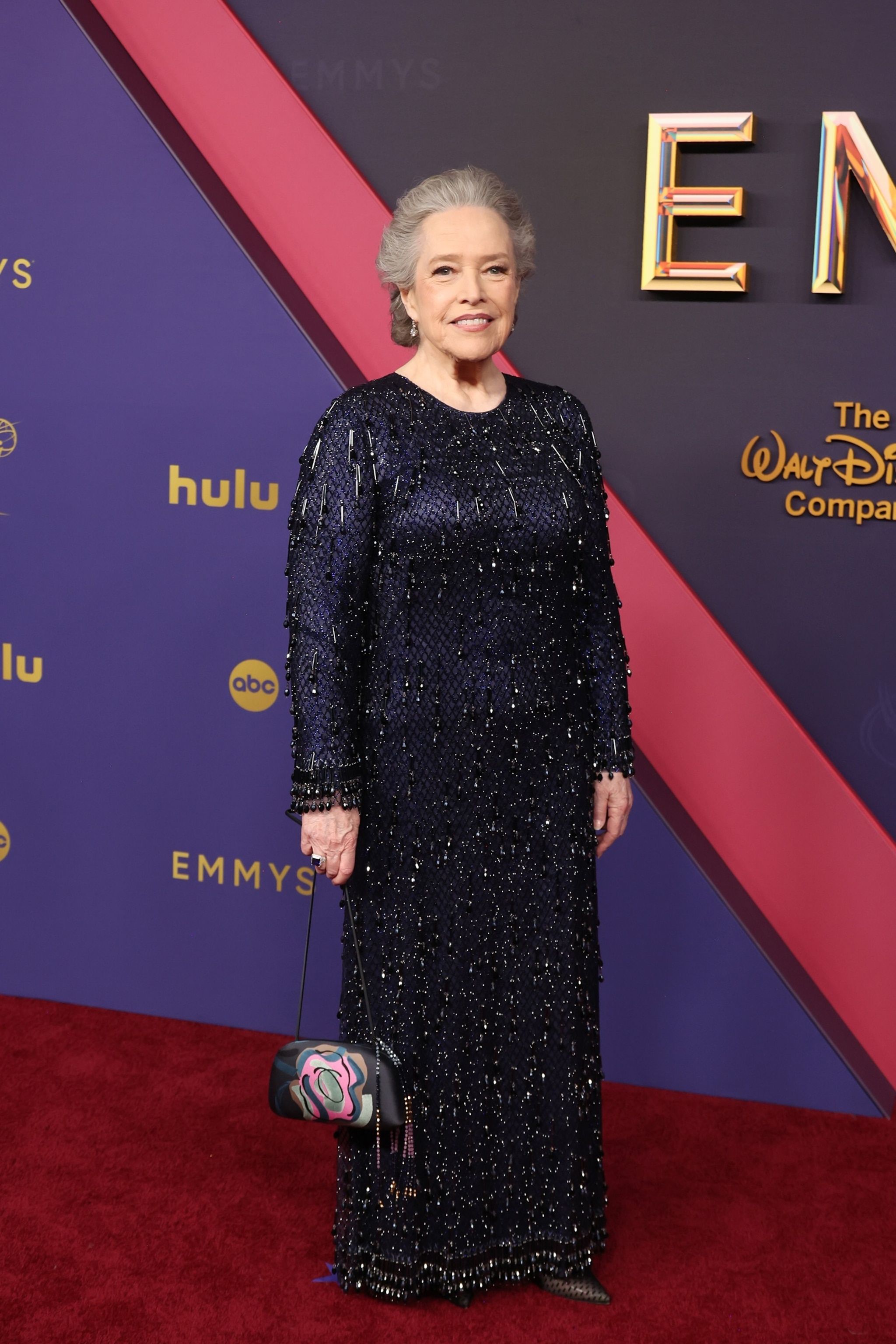 2048x3072 Kathy Bates denies retirement from acting claim 'It was misunderstood'