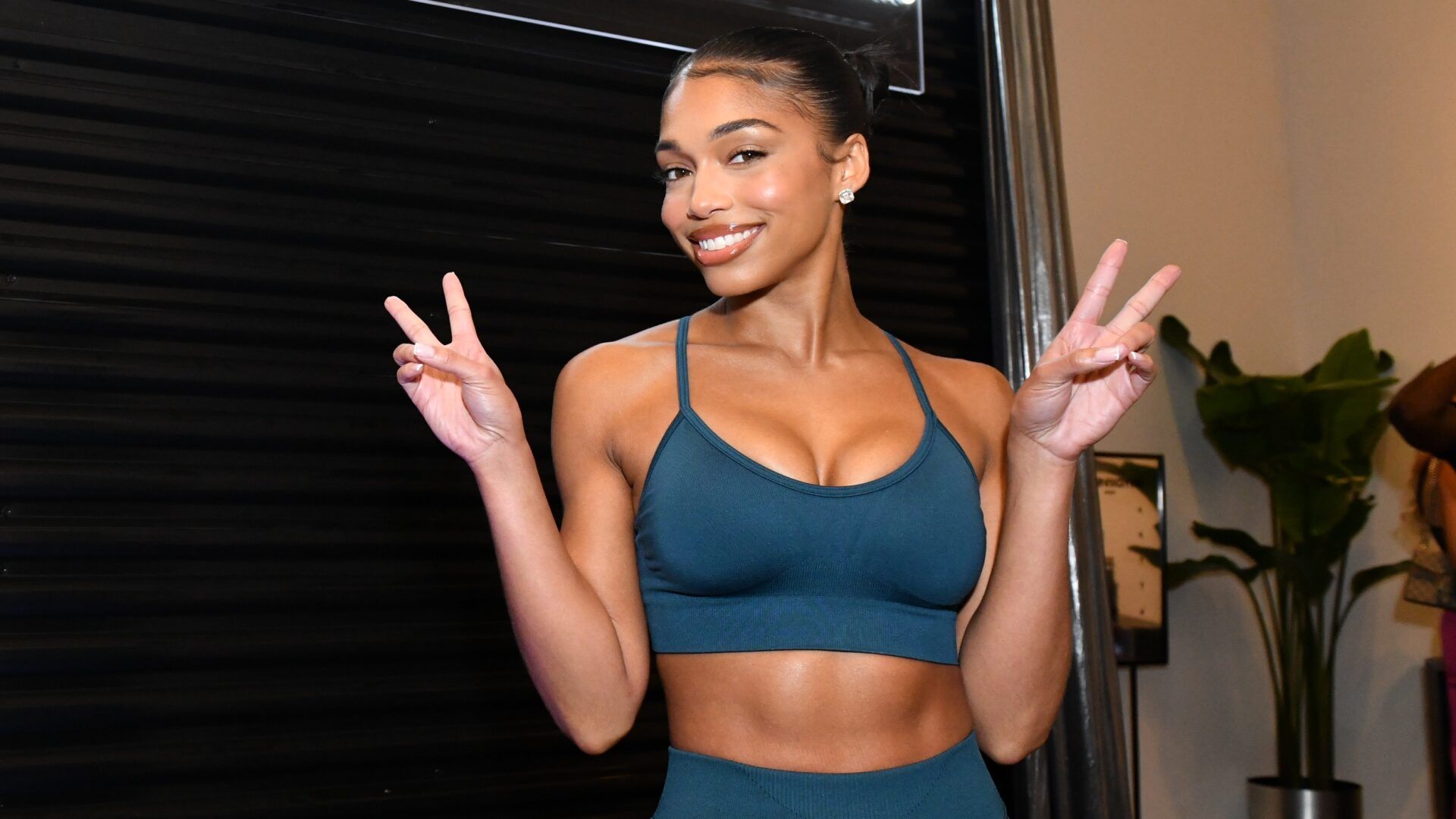 1920x1080 GYMSHARK Makes Their New York Fashion Week Debut With Lori Harvey