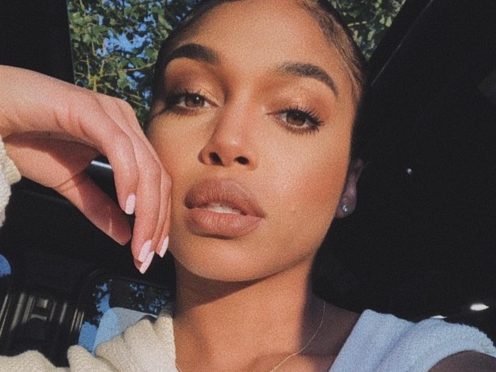 1600x1200 Lori Harvey Wallpaper