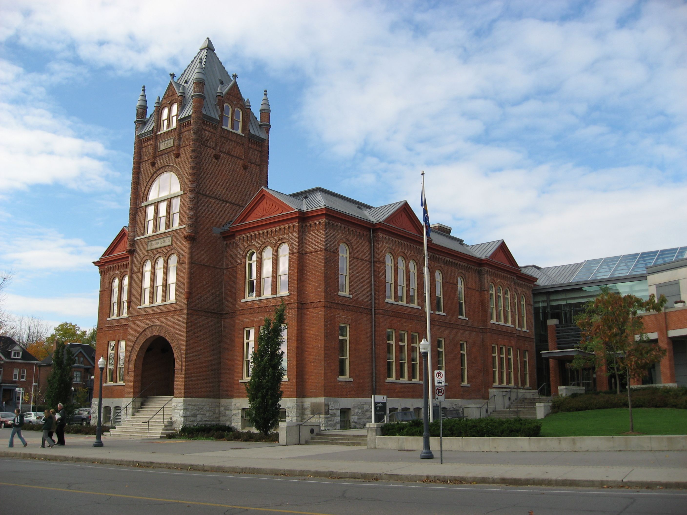 Queens University Wallpapers - Top Free Queens University Backgrounds ...