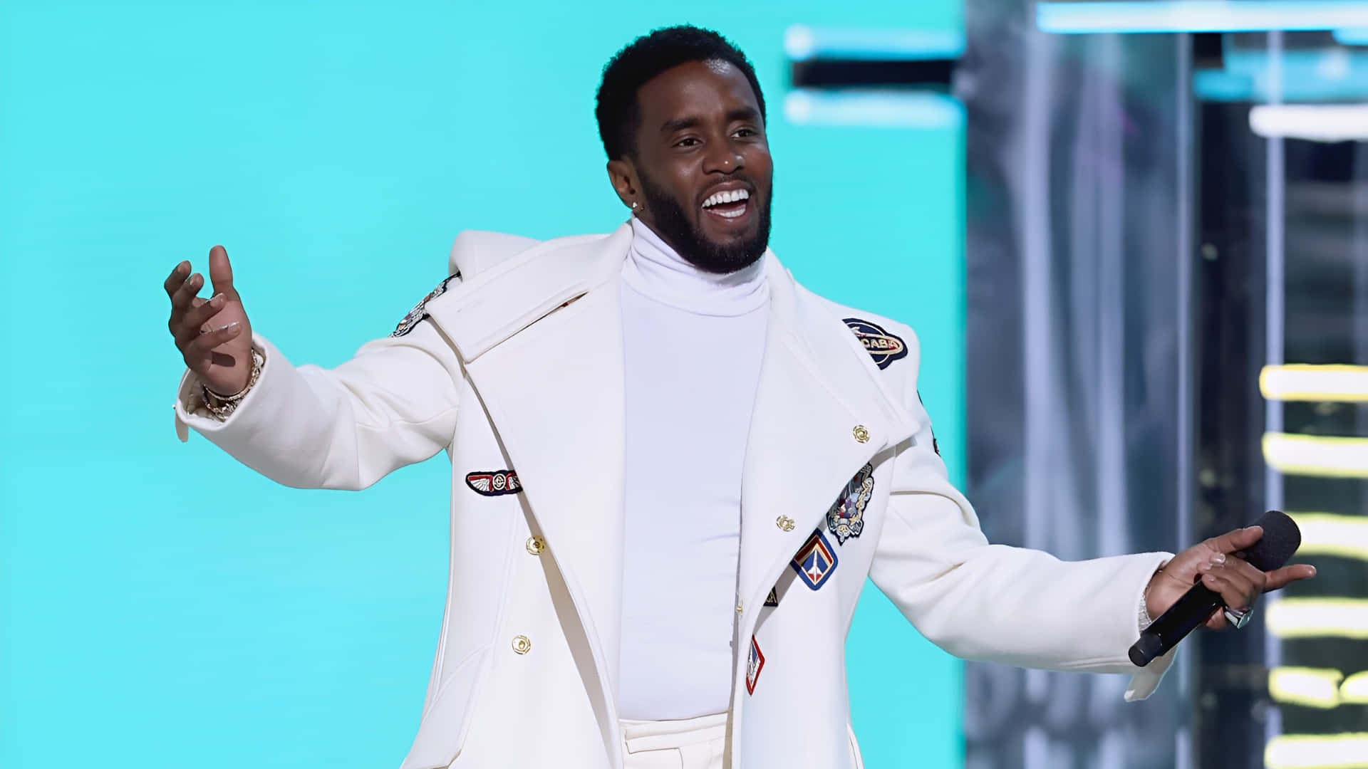 1920x1080 Download Diddy Performing On Stage Wallpaper