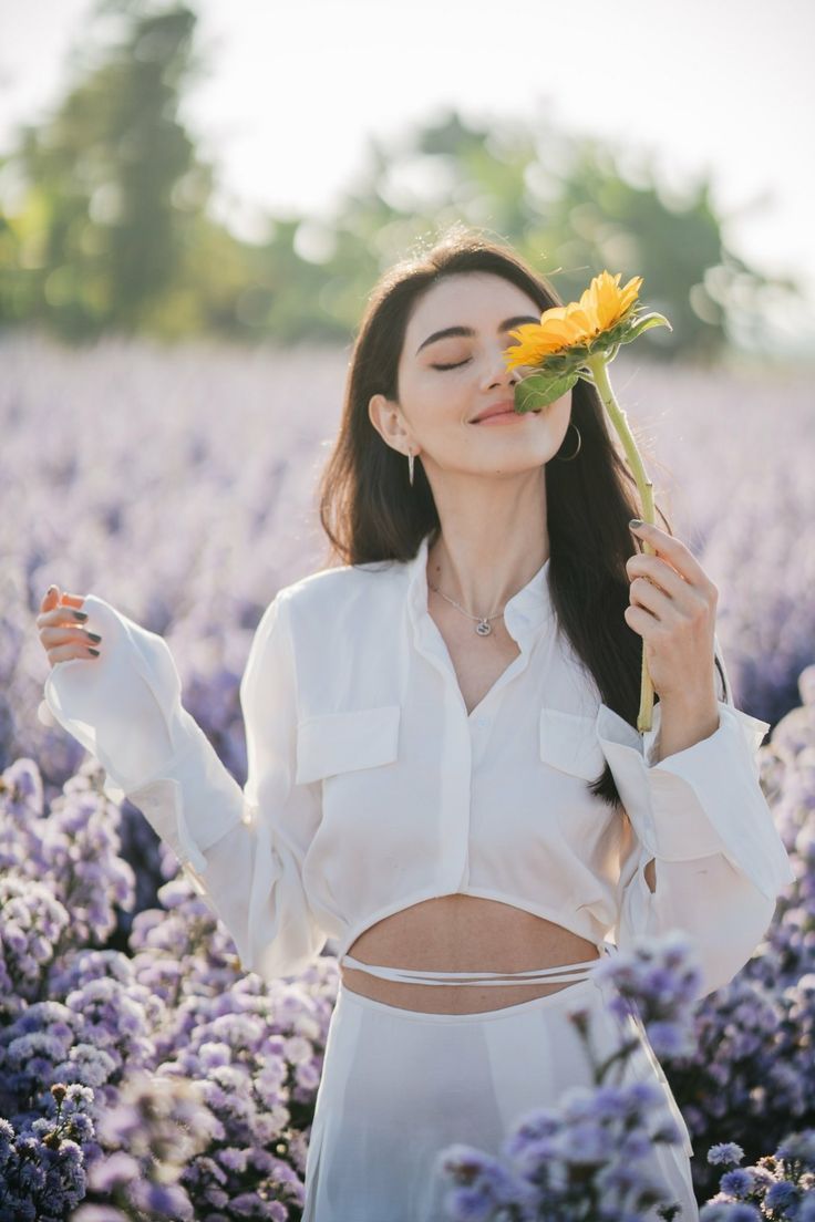 736x1104 Davika hoorne