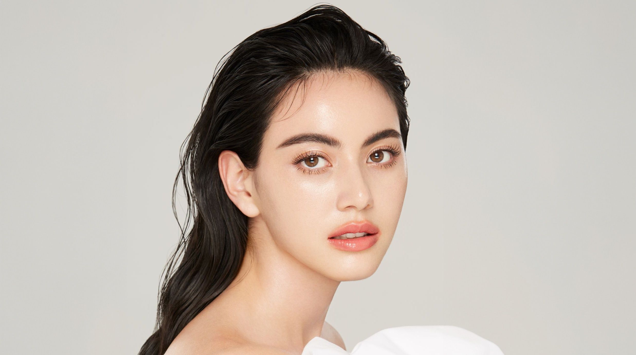 2474x1383 Mai Davika Hoorne & TV Shows