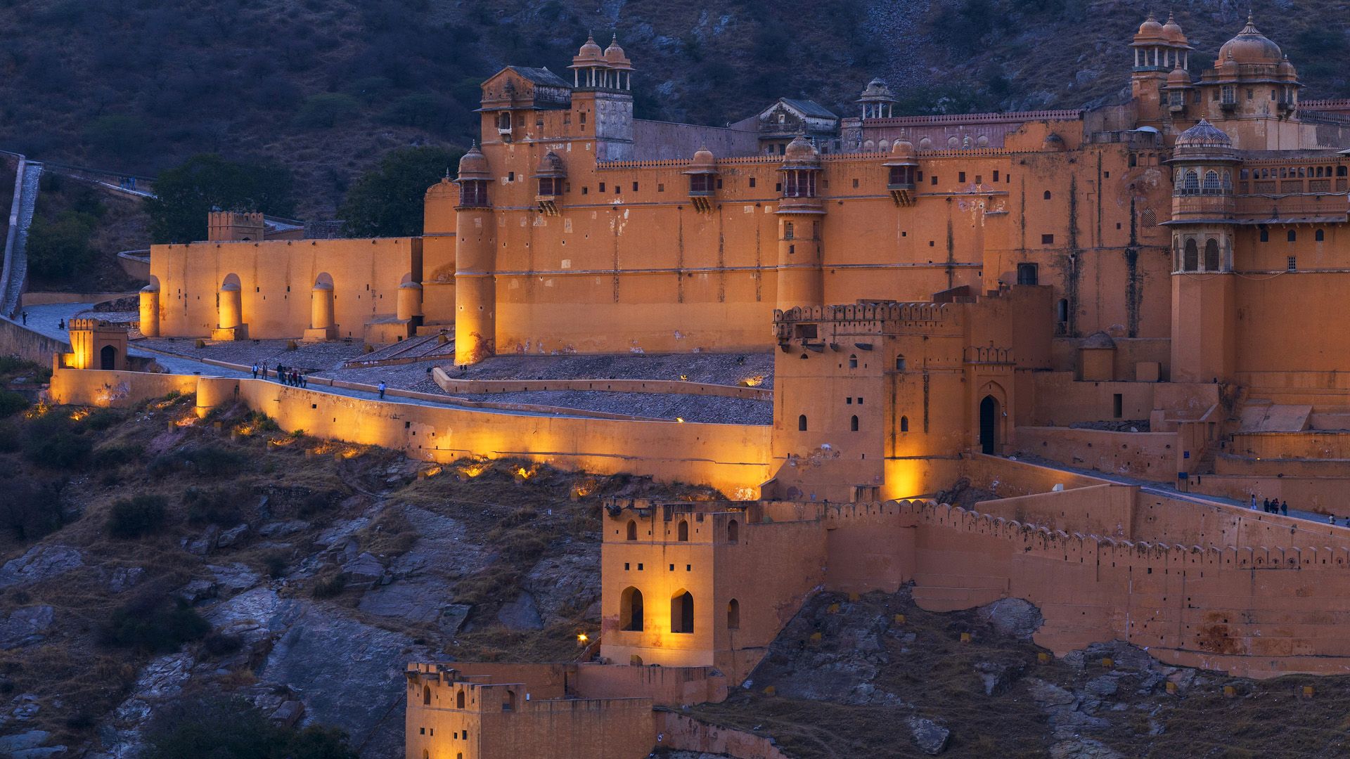 1920x1080 Amber Fort in twilight, Amer, Jaipur, Rajasthan, India. Windows Spotlight Image