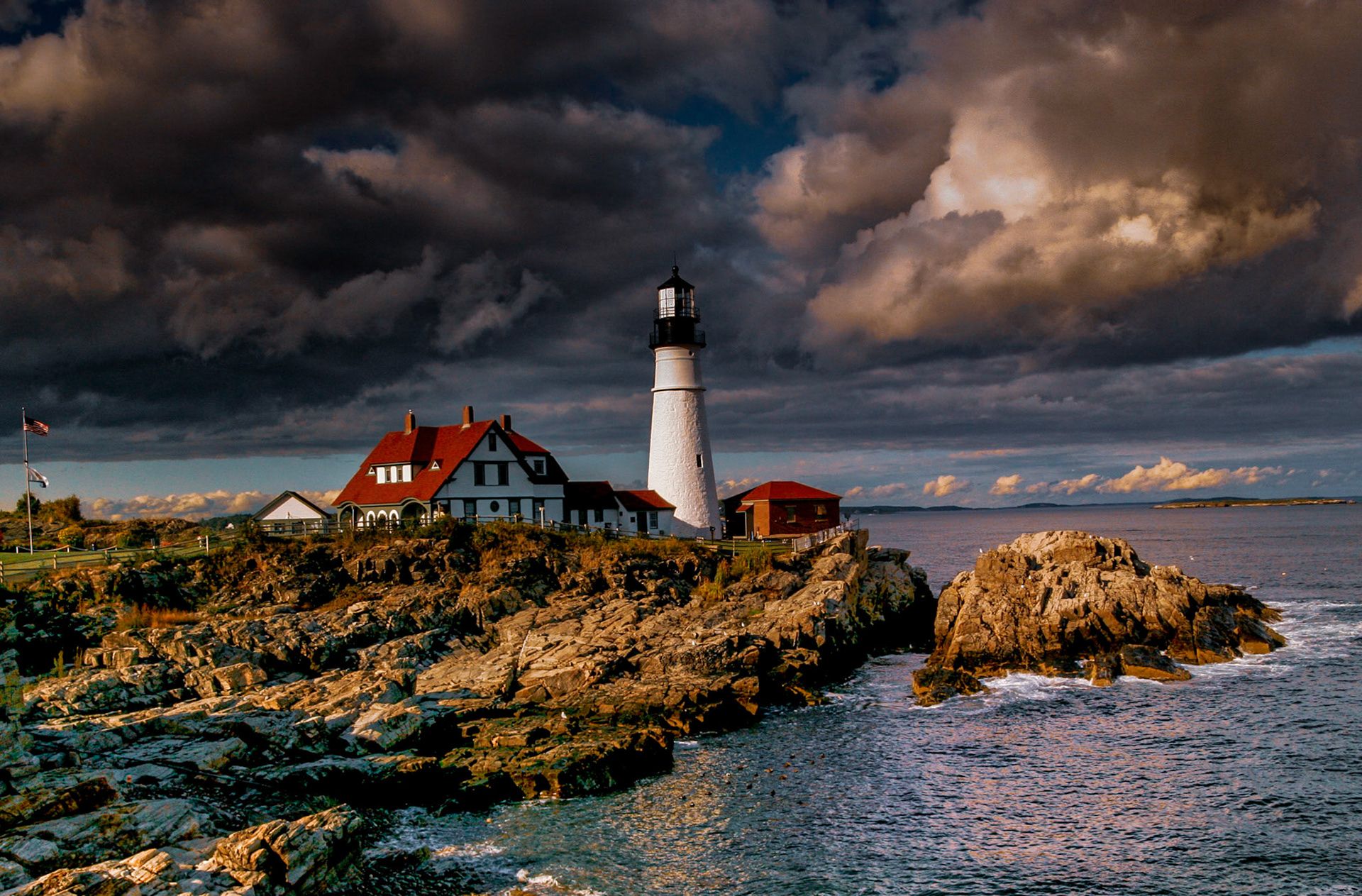 1920x1263 Bud Maurer England Lighthouse