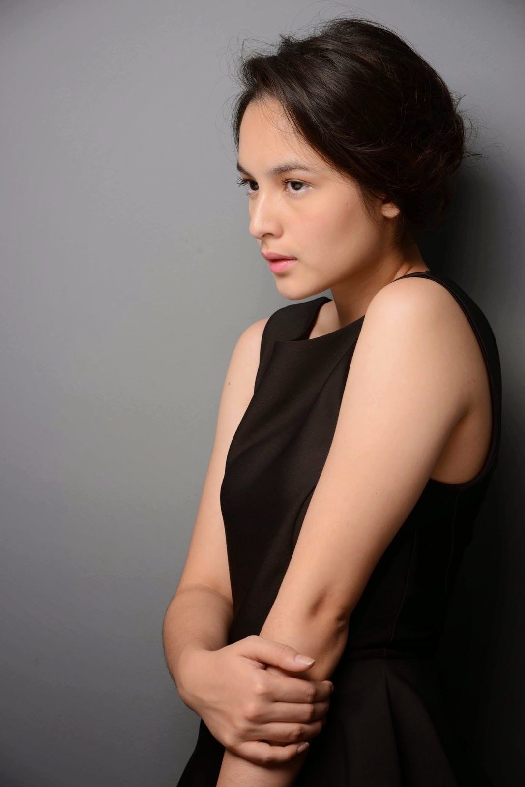 1068x1600 Temukan 170 ide Chelsea Islan dan gadis cantik di papan Pinterest ini. artis, gadis, aktris, dan lainnya