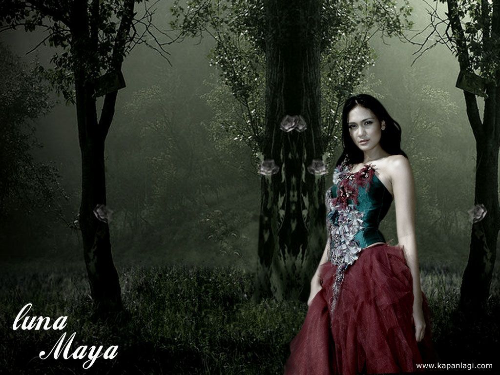1024x768 Luna Maya Wallpaper
