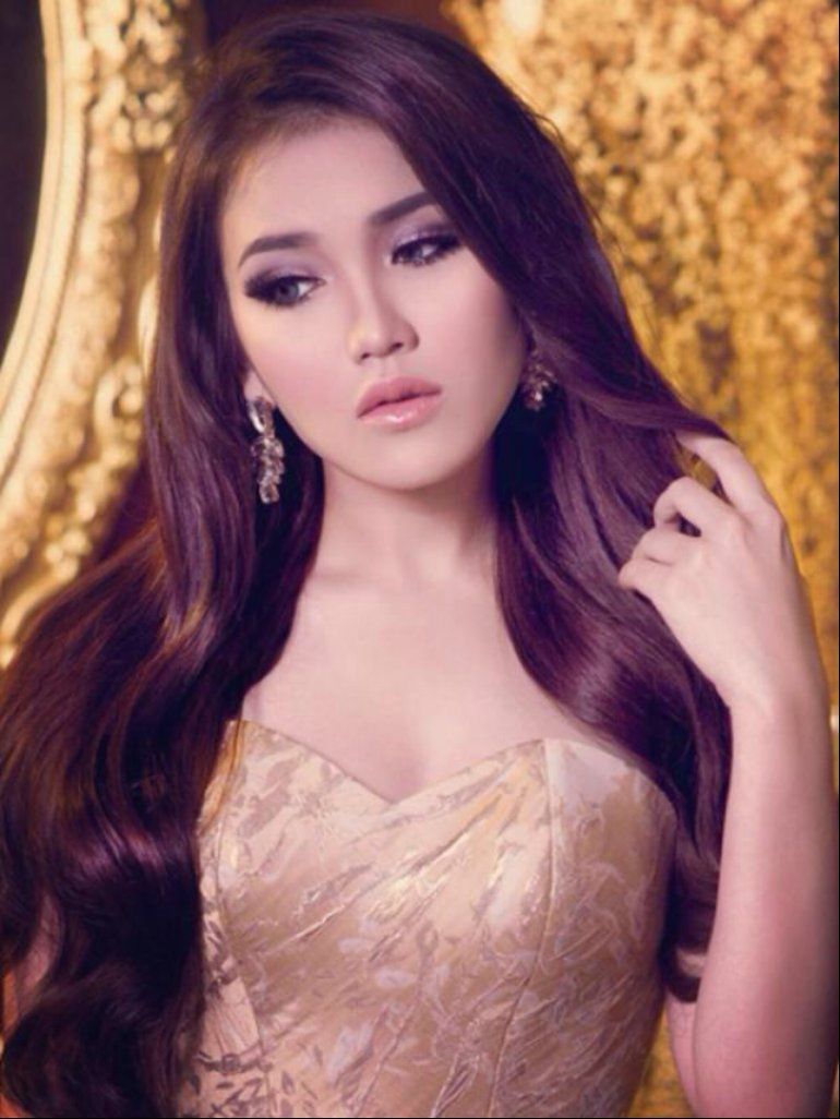 770x1026 Ayu Ting Ting Wallpaper