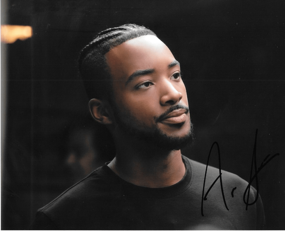 1200x976 ALGEE SMITH * signed 8x10 photo * EUPHORIA * 2