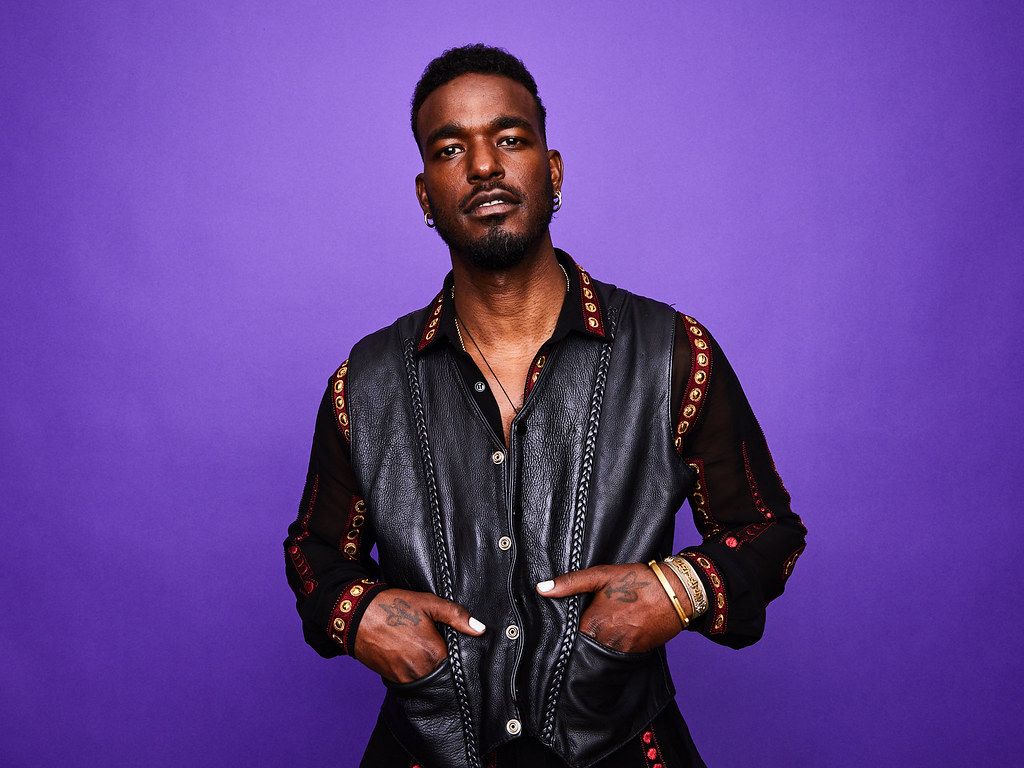 1024x768 Luke James at the 23rd Annual Webby Portrait Studio