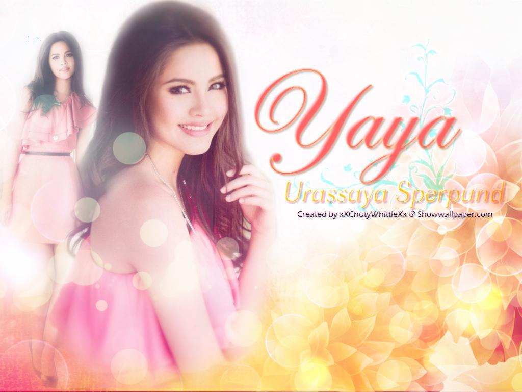 1024x768 Yaya Urassaya Sperpund Wallpaper