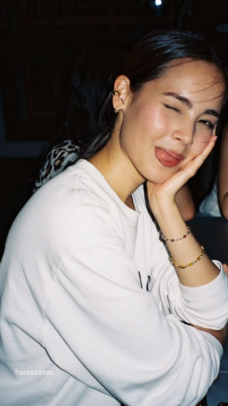 736x1308 Yaya Urassaya S