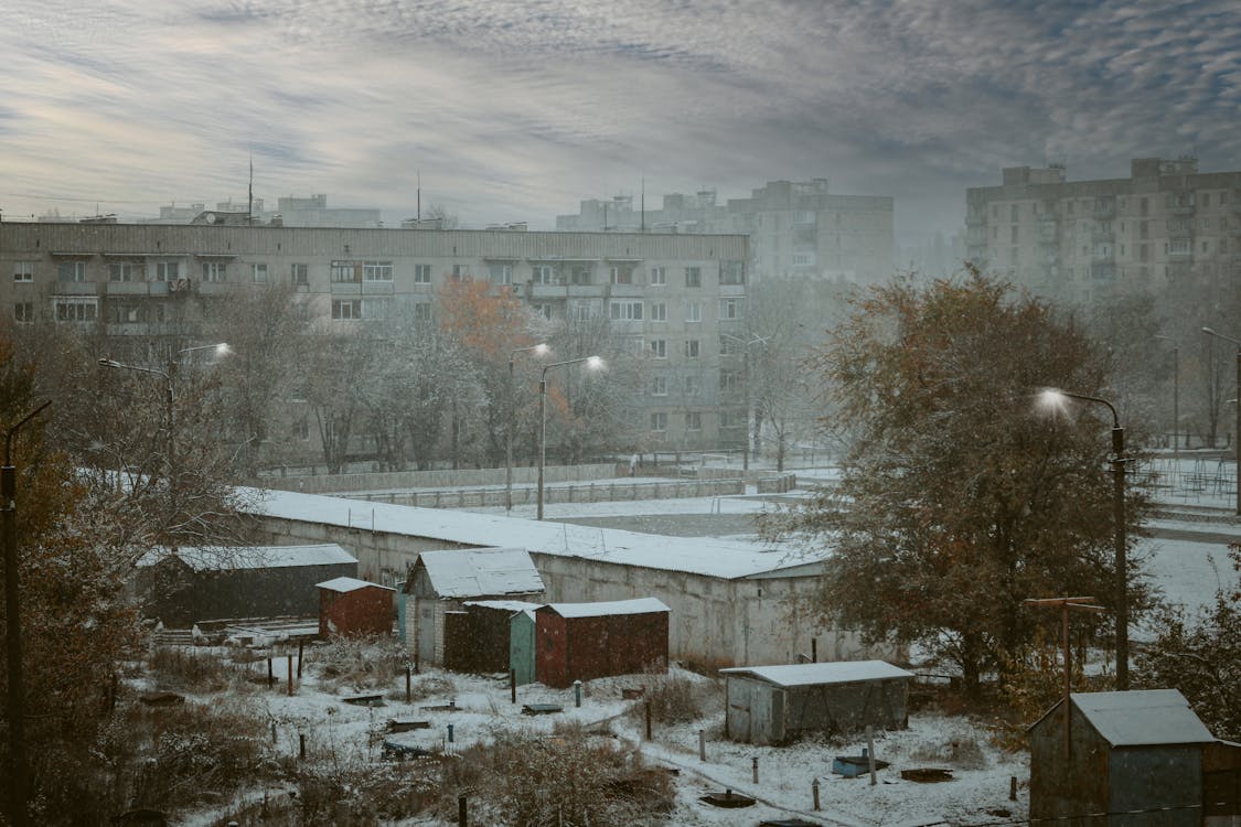 1125x750 Post Soviet Architecture Apartment Buildings in Winter · Free