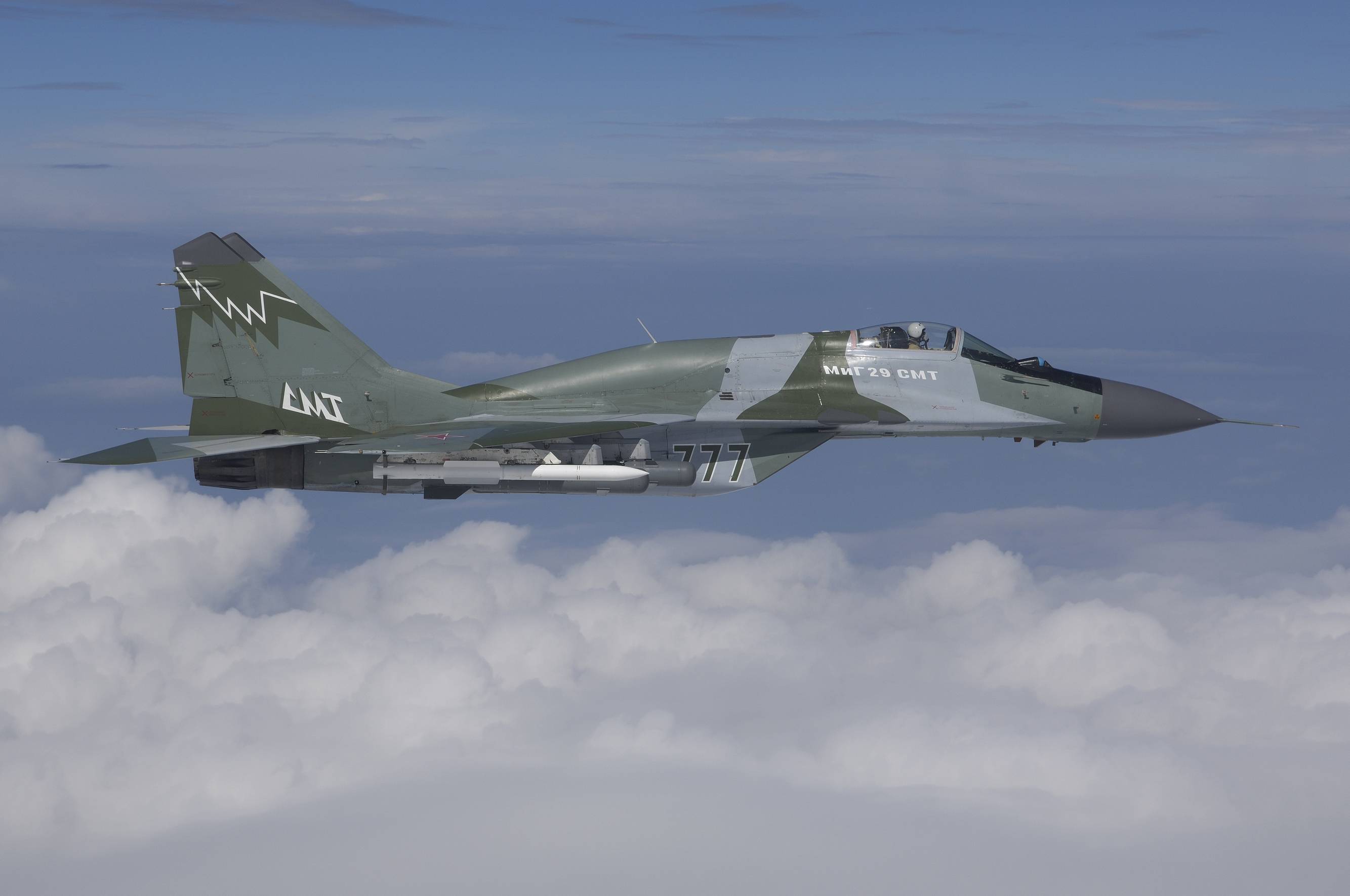 2667x1771 MiG 29 Wallpaper