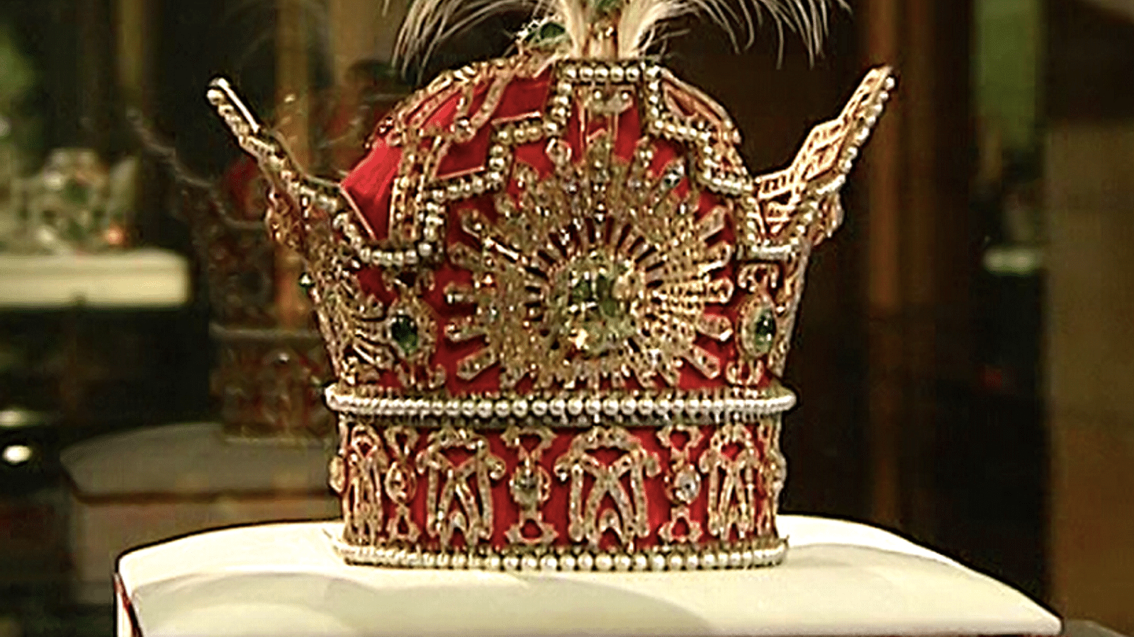 1600x900 The Pahlavi Crown History Encyclopedia