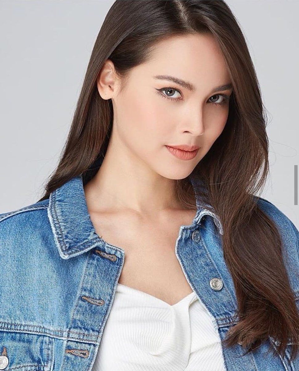 968x1200 Yaya Urassaya Wallpaper