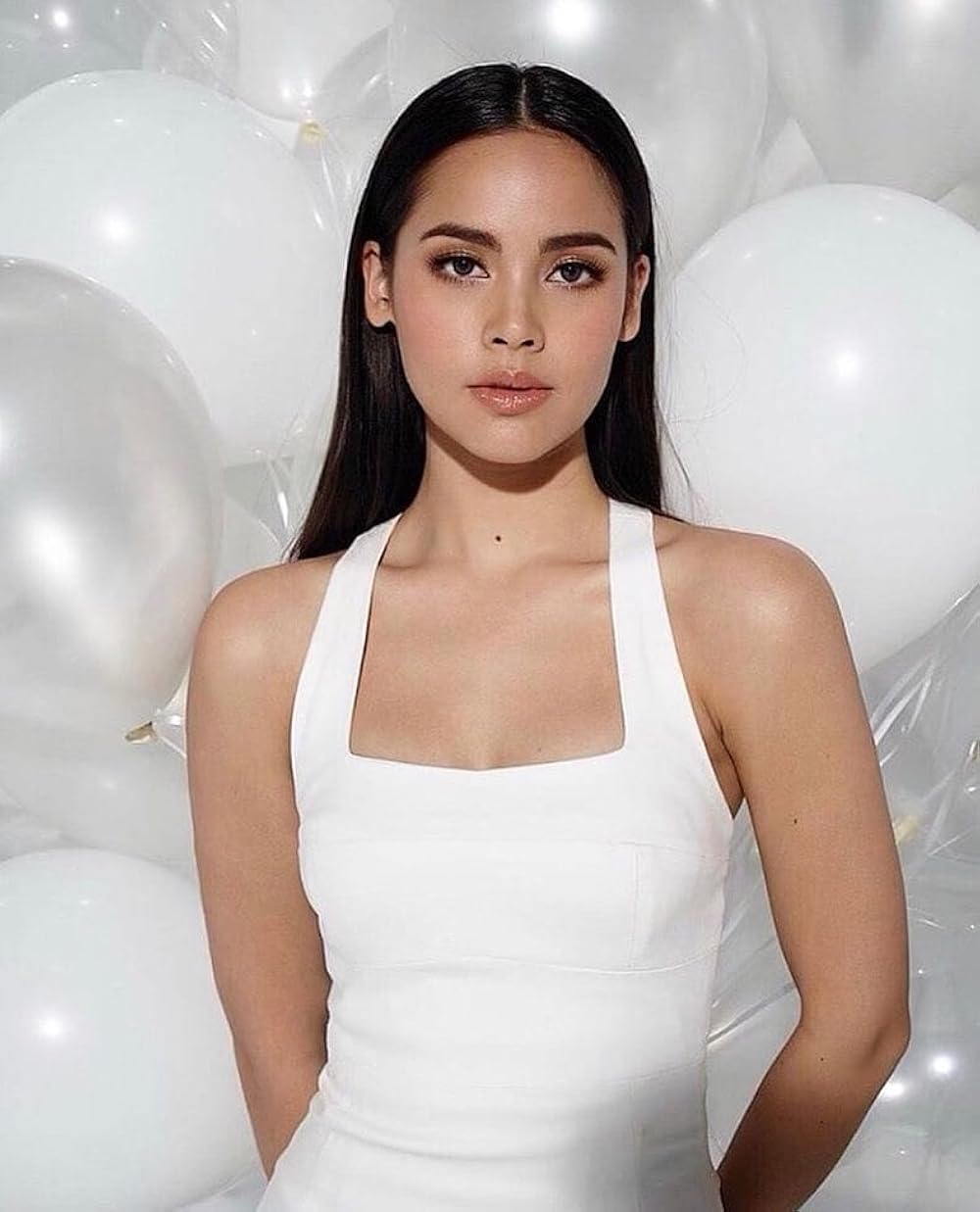 1000x1237 Urassaya Sperbund