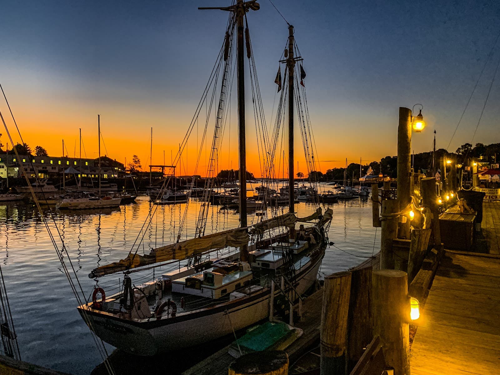 1600x1200 Camden Harbor Maine (2026)