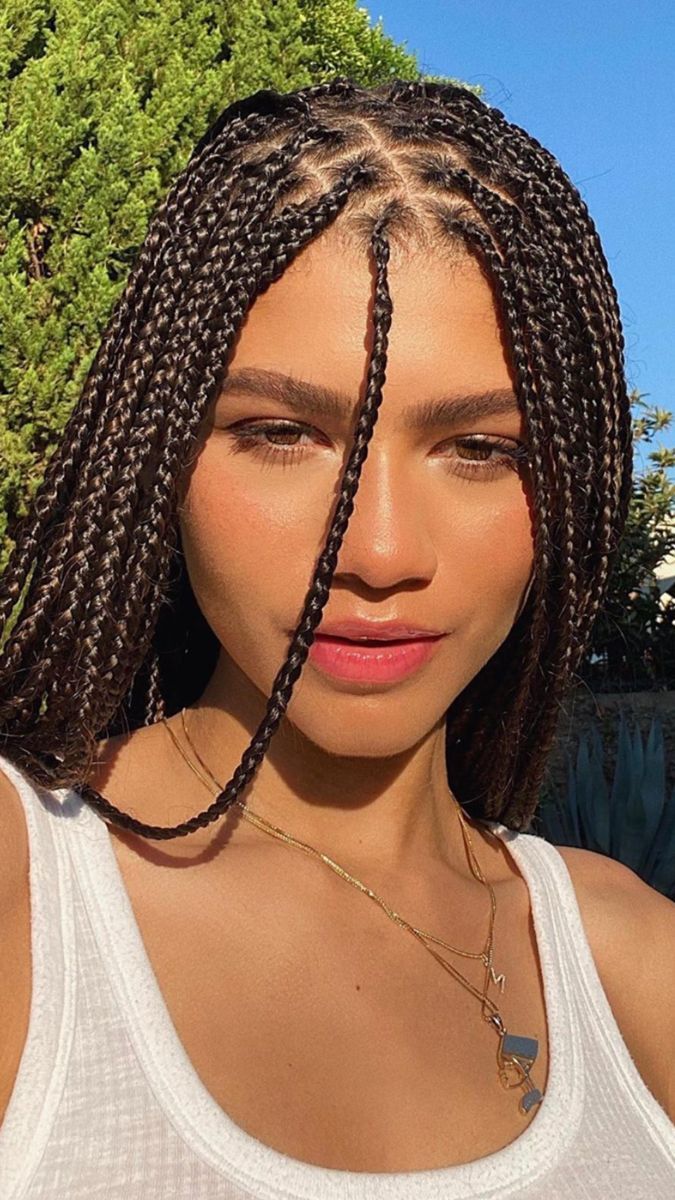 675x1200 Cute Box Braids Wallpaper