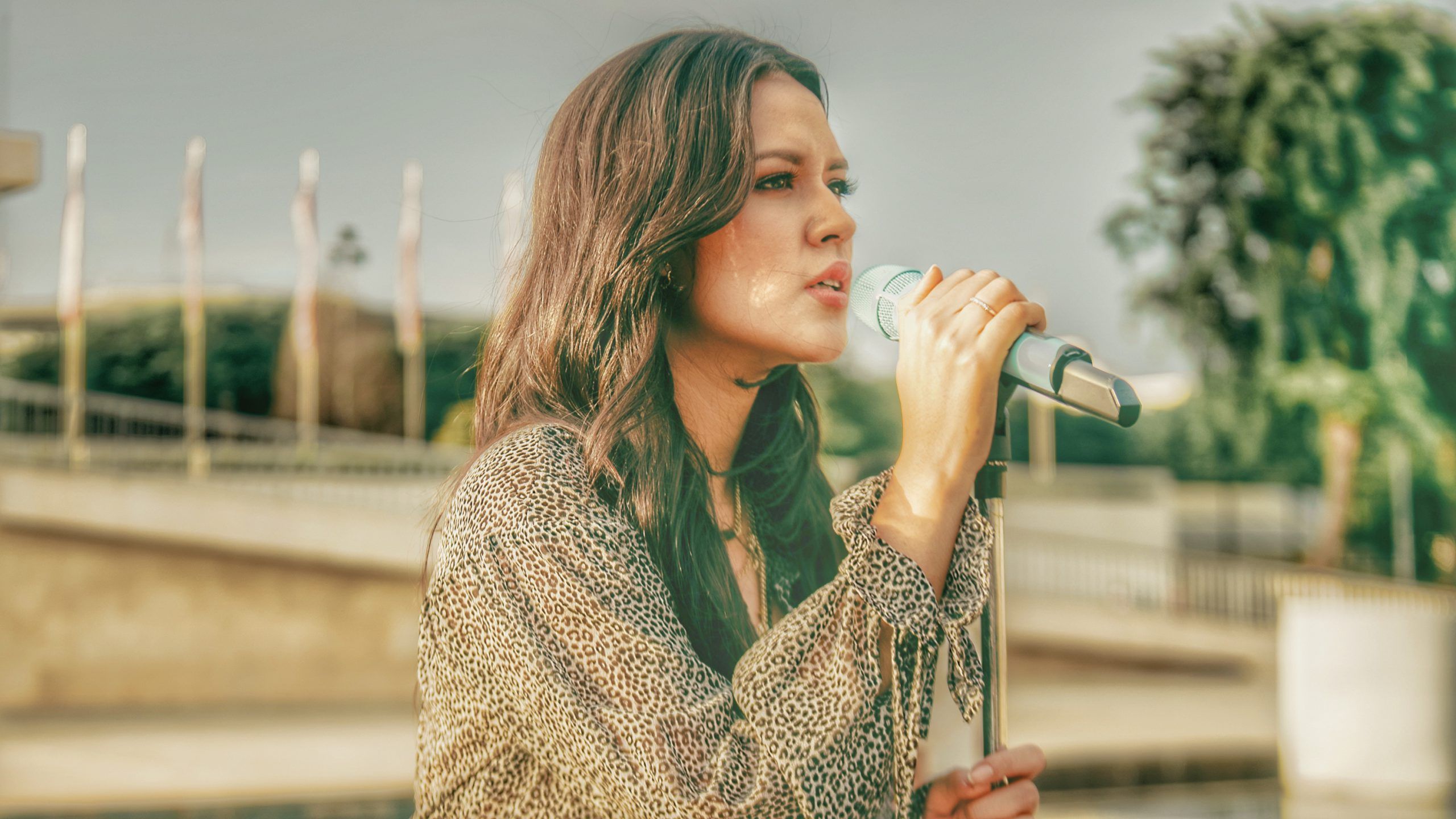 2560x1440 Raisa Akan Mulai Rilis Album Live