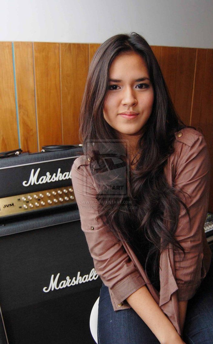 703x1135 Raisa Andriana