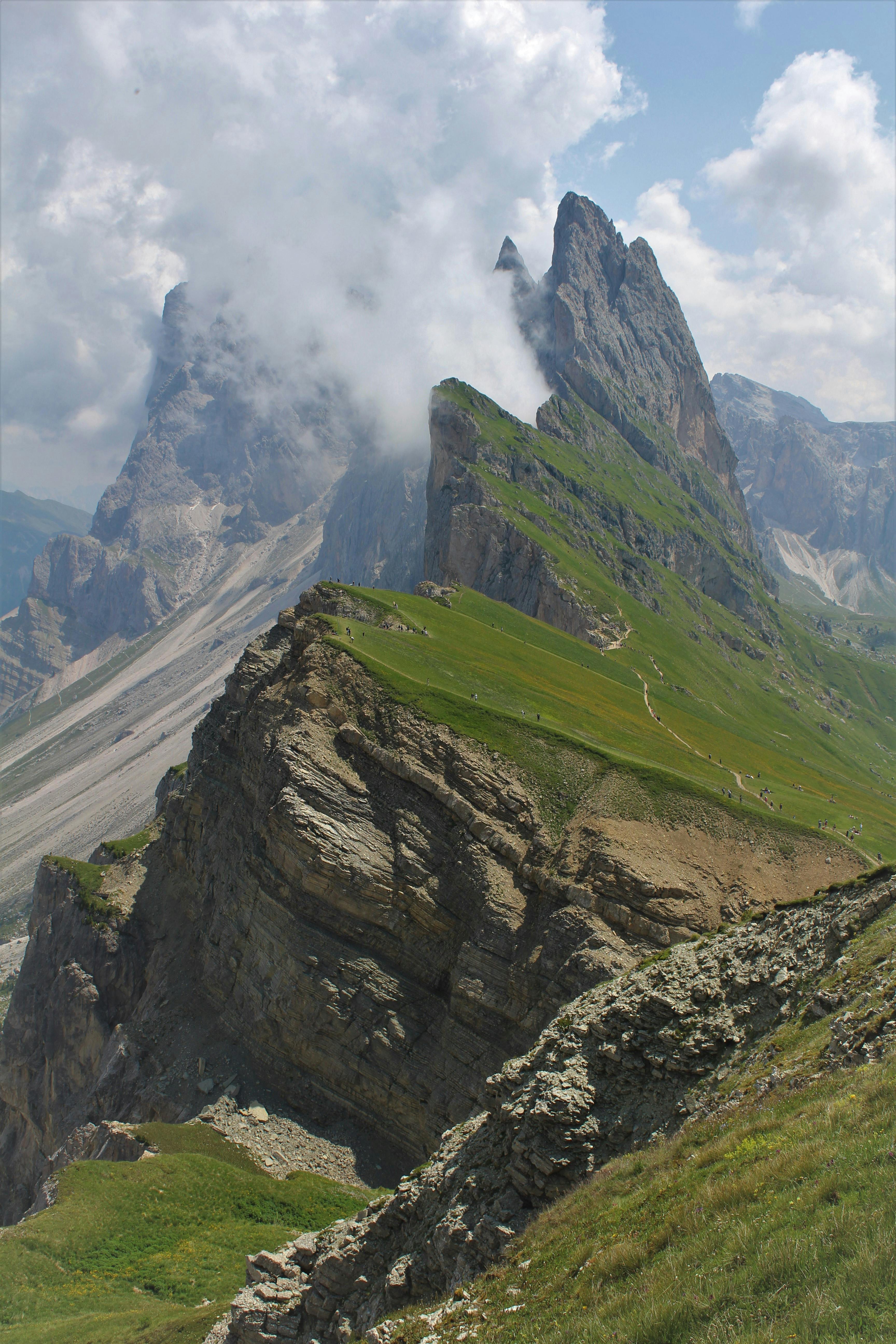 3456x5184 Seceda im Nebel · Free