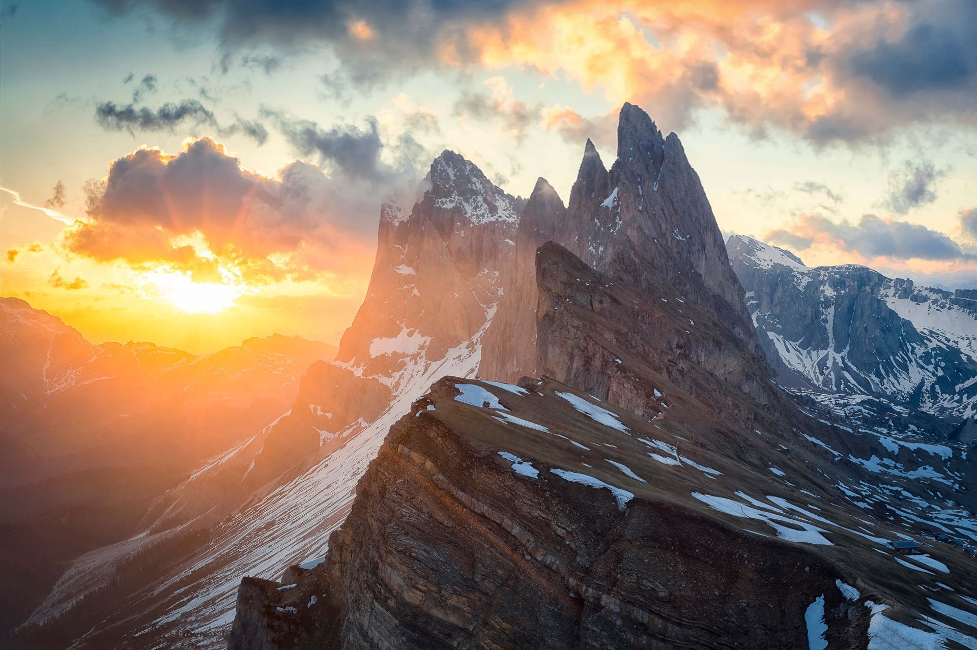 1920x1278 Sunrise at Seceda