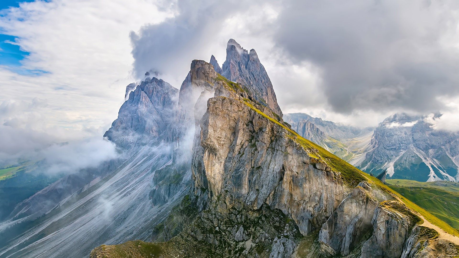 1920x1080 Odle mountain range, Seceda peak in Dolomites Alps, South Tyrol, Italy. Windows Spotlight Image