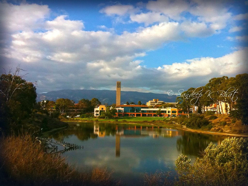 1024x768 UCSB Storke Tower. Reflections of Storke Tower and surround