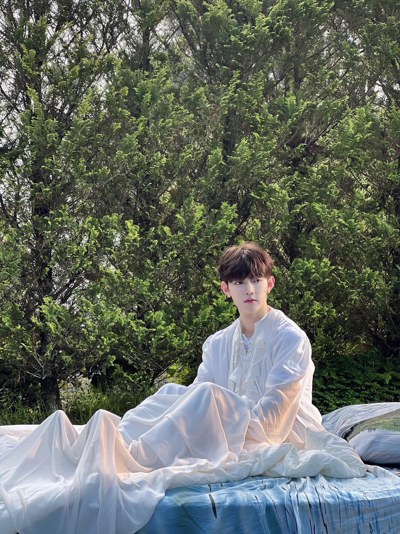 1536x2048 Zhang Hao Twitter Update