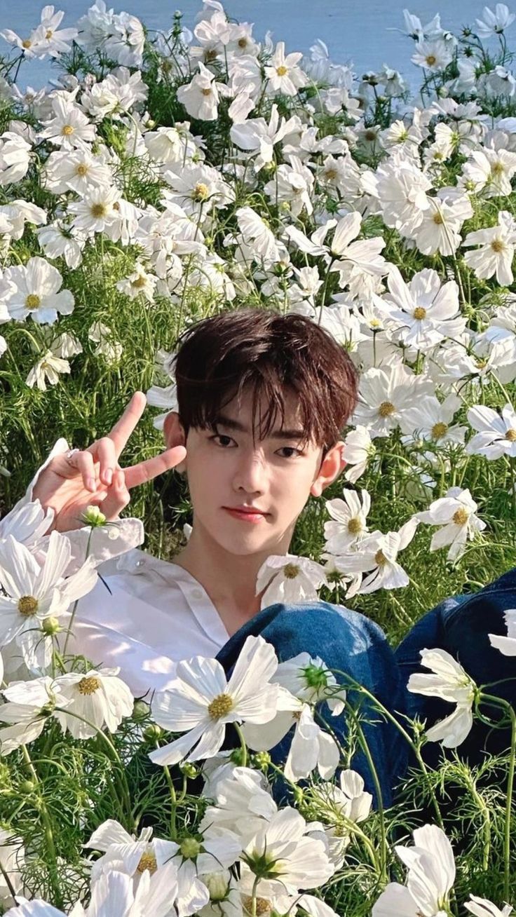 736x1308 Zhang hao