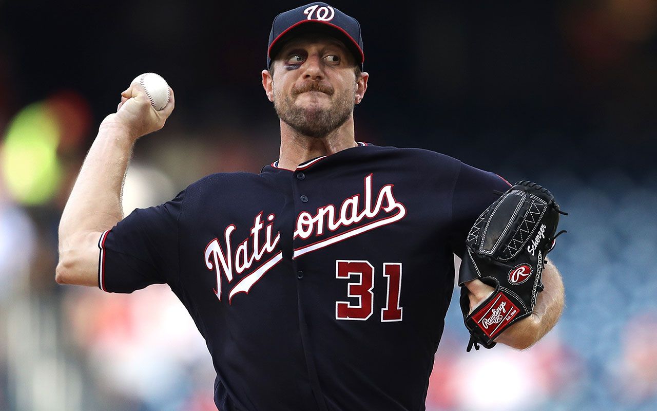 1280x800 Max Scherzer's black eye made for good photo