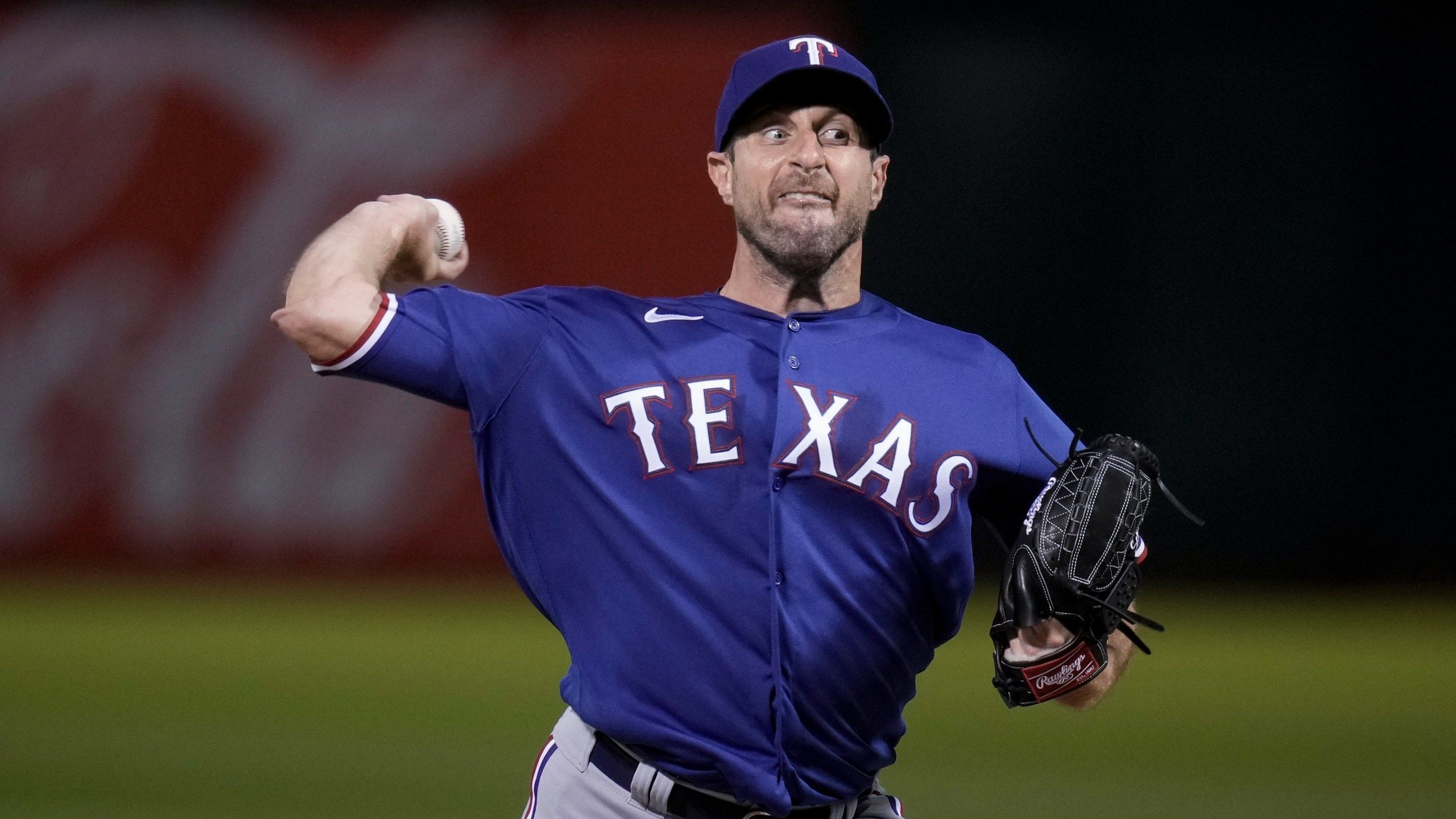 2560x1440 Scherzer sharp as Rangers beat A's for 8th straight win
