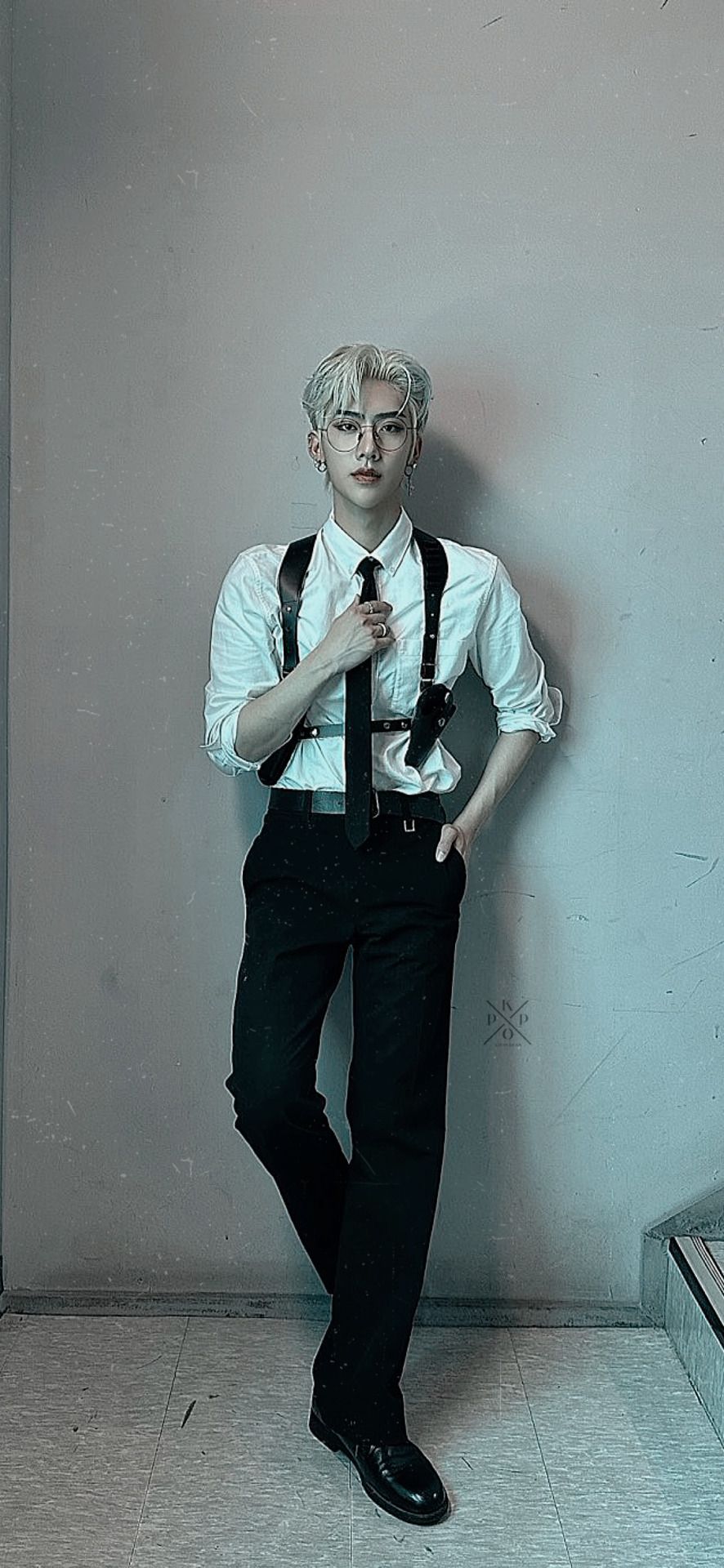 886x1920 Kpop Locks