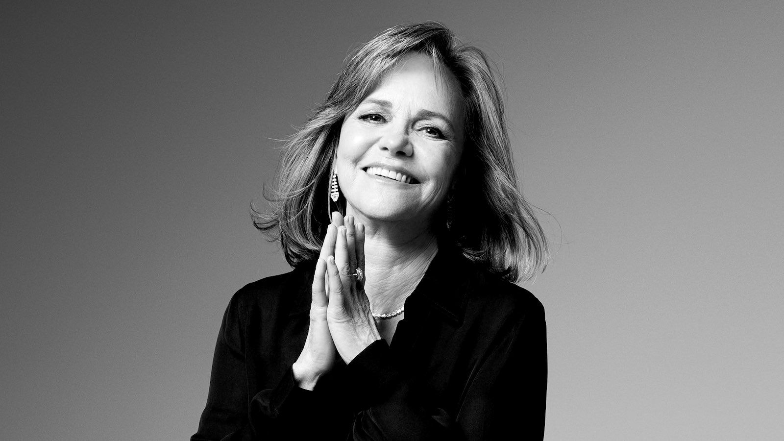 1600x900 Sally Field's 5 Favorite Memoirs