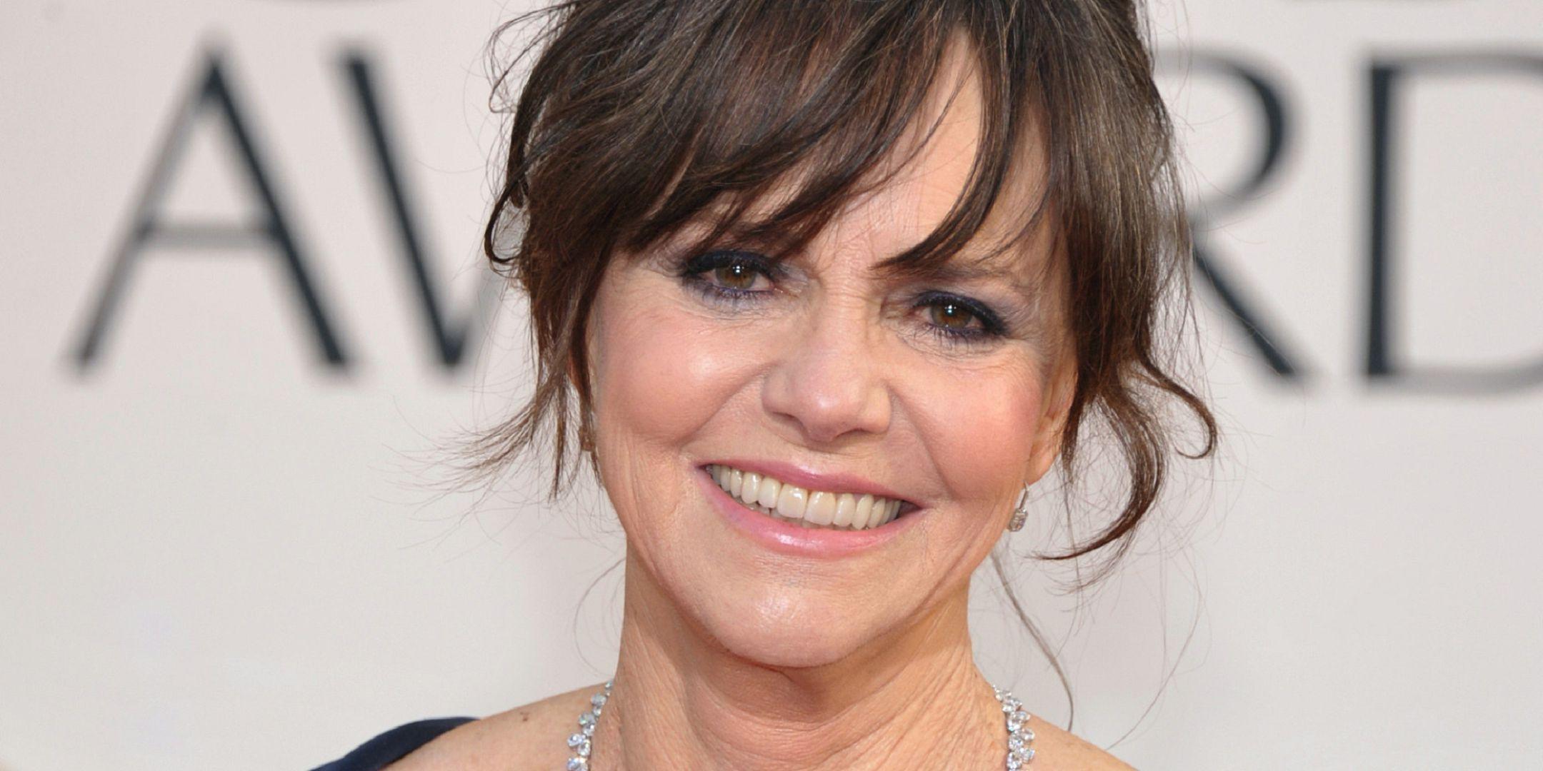2160x1080 Sally Field Wallpaper