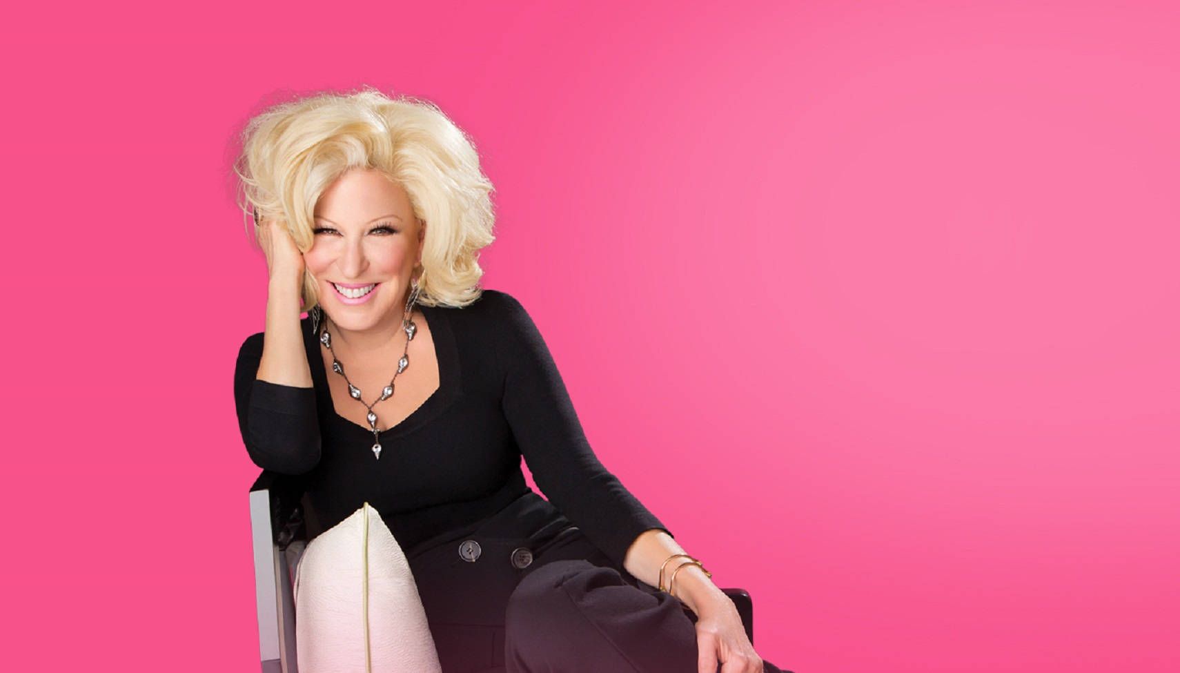 1710x975 Download Bette Midler Photo Shoot Wallpaper
