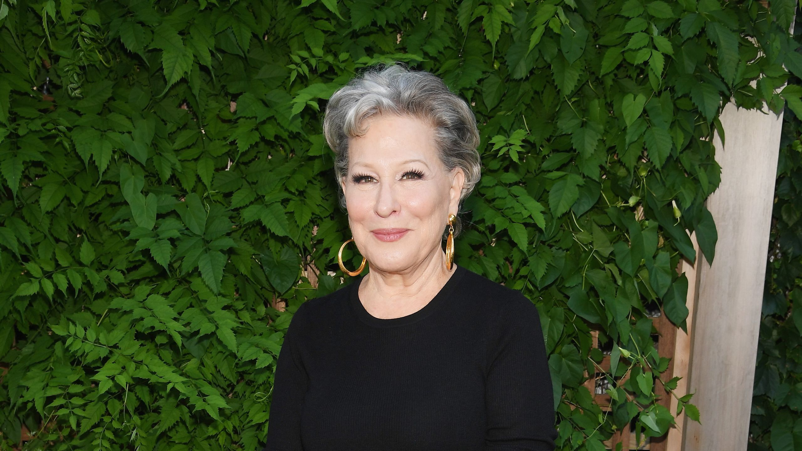 2560x1440 Bette Midler Tells AD About the Importance of Community Gardens (and Her Personal Garden Too!)