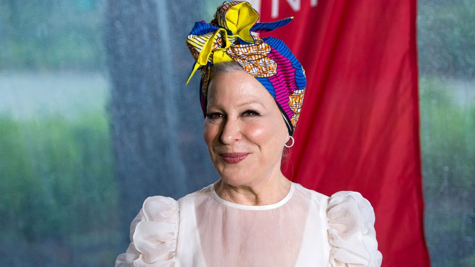 1600x900 Bette Midler is 'fine' after an 'accident' in her Broadway show, 'Hello, Dolly!'