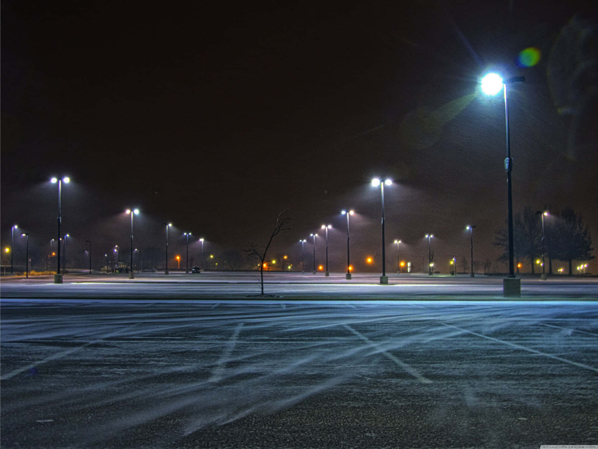 1920x1440 Download Empty Open Space Parking Lot Wallpaper