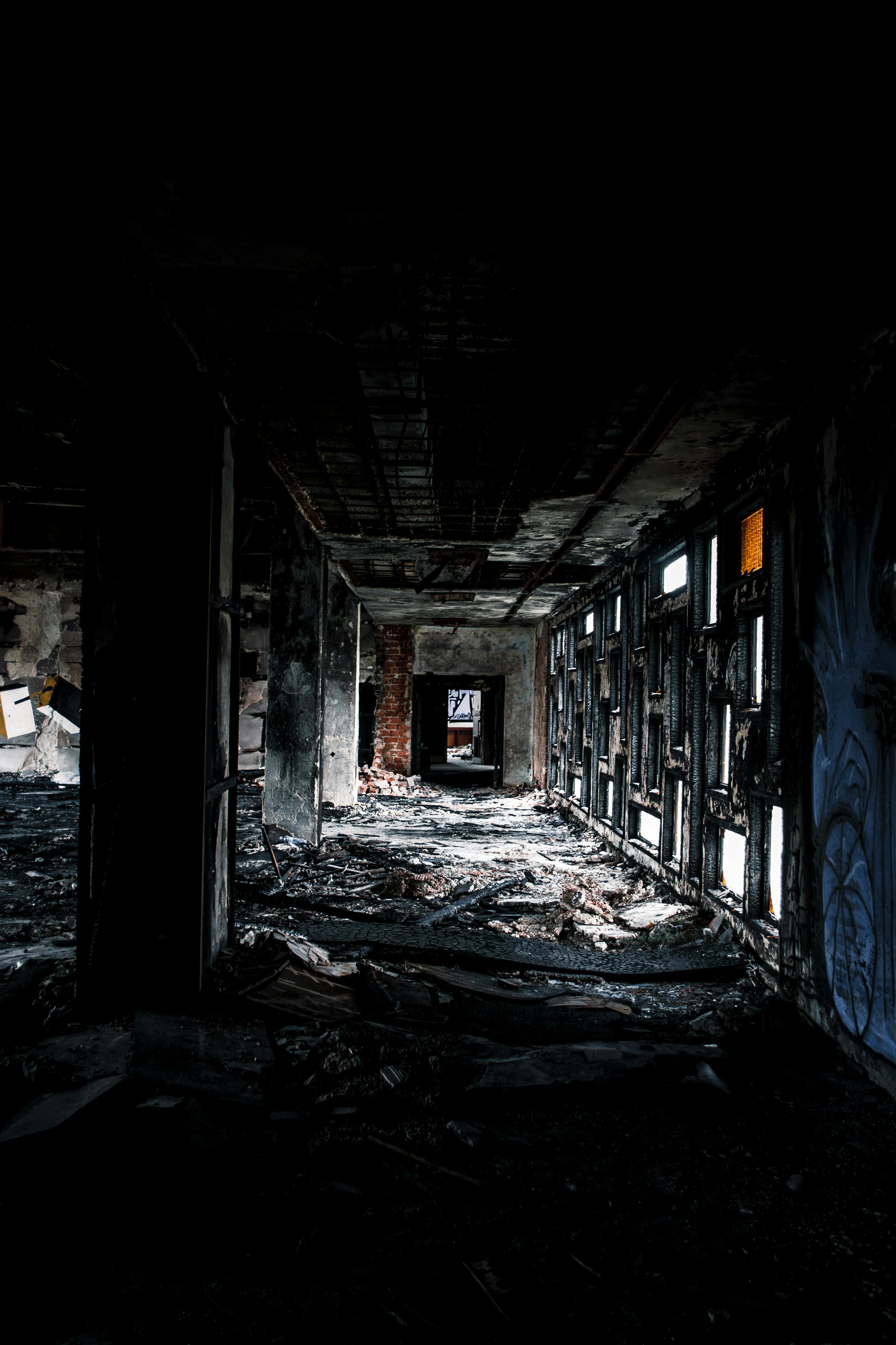 3072x4608 Inside of an Abandoned Building · Free