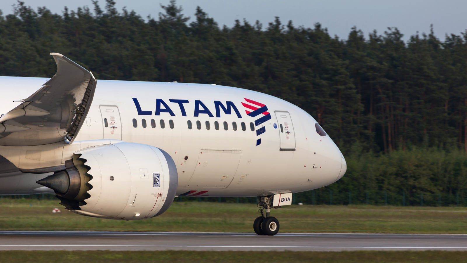 1600x900 LATAM Airlines Group News: LTM Stock Flies 30% on Delta Stake