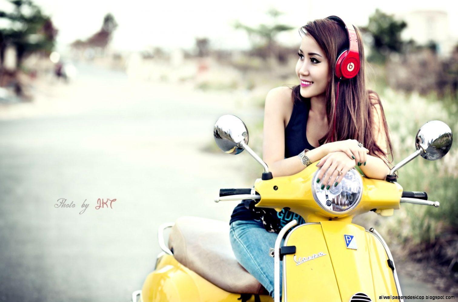 1512x997 Beautiful Girl Asian Smile Scooter Headphones HD Wallpaper. All