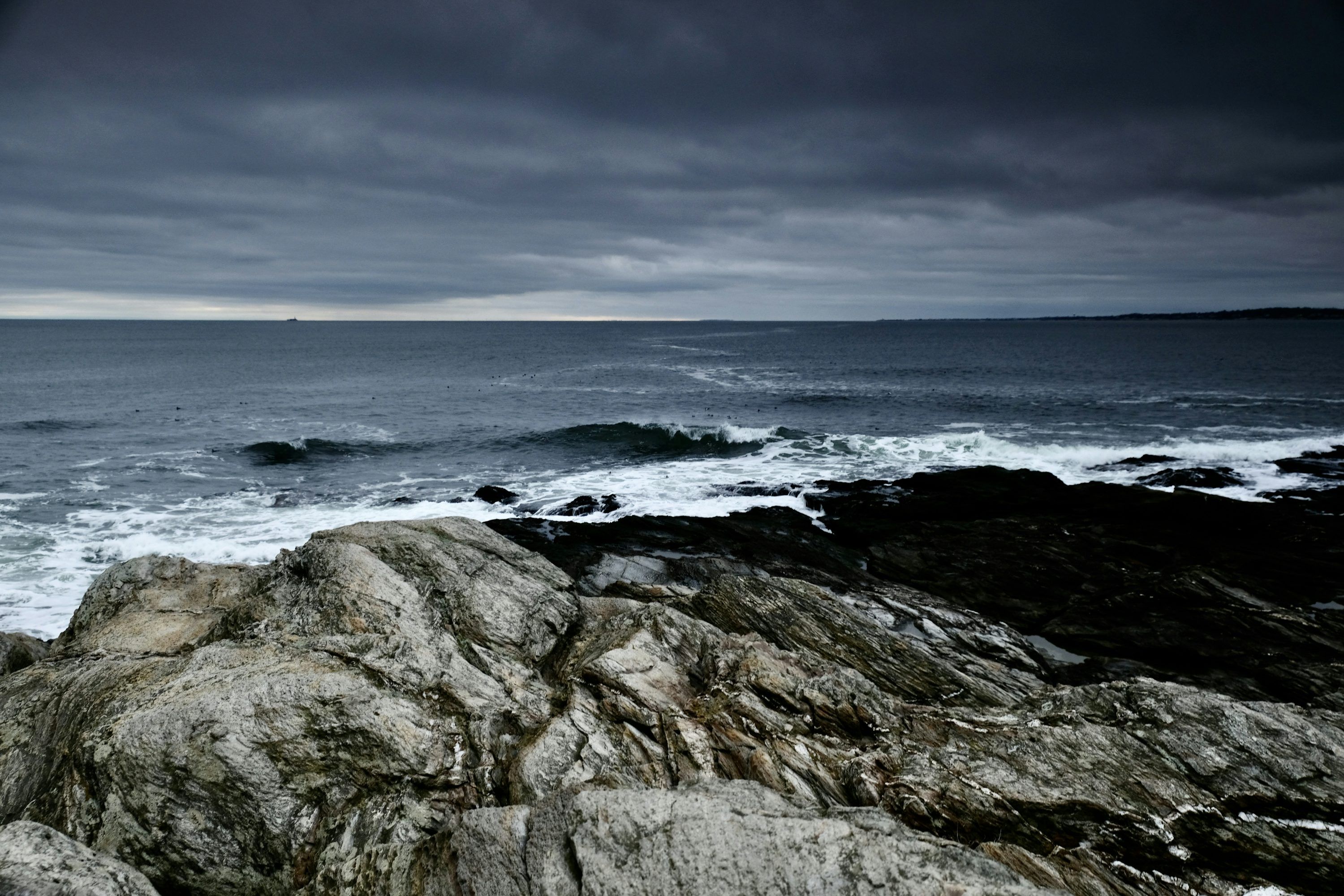 3000x2000 Rocky Beach Picture. Download Free Image