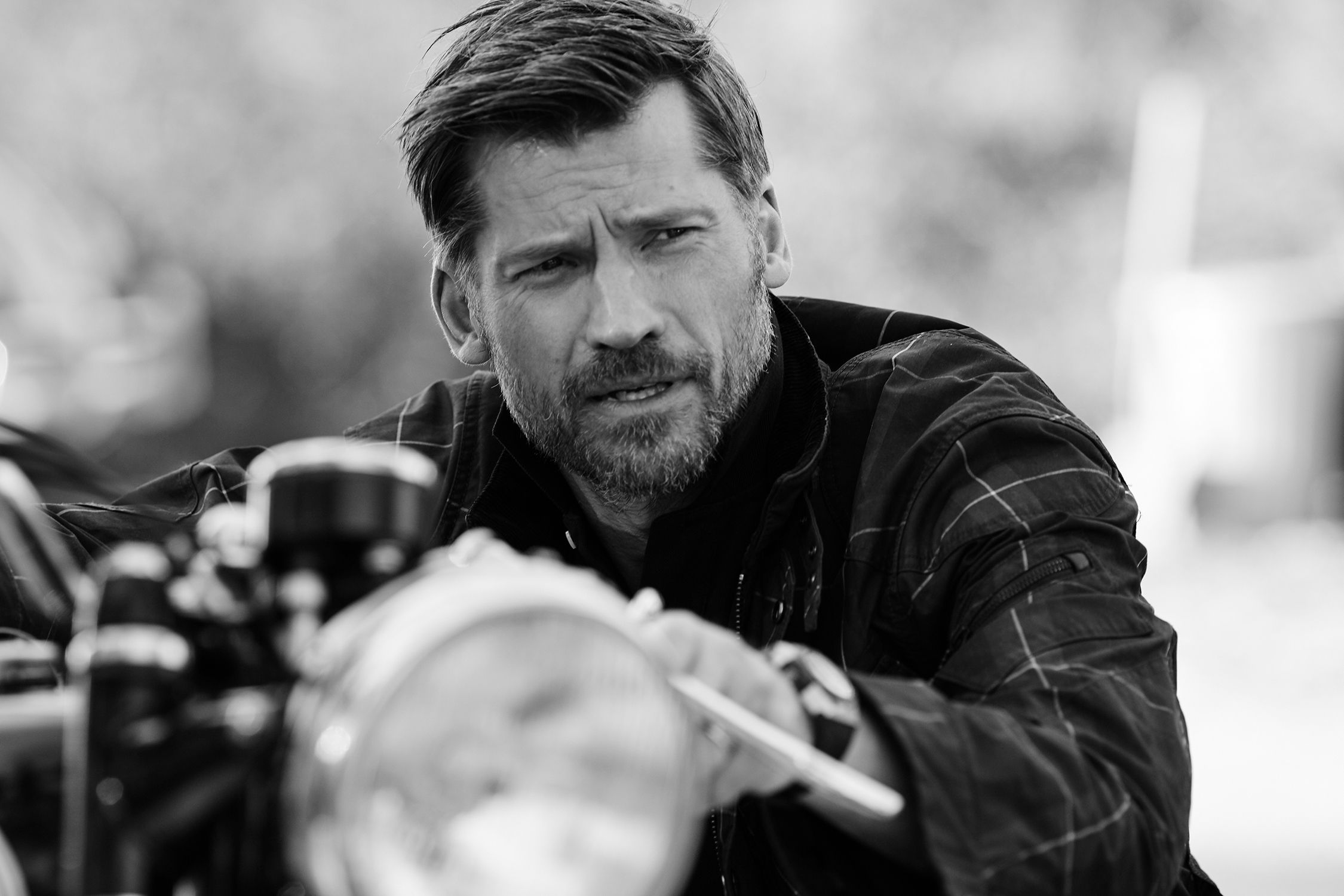 2250x1500 Download Black & White Danish Actor Celebrity Nikolaj Coster Waldau HD Wallpaper